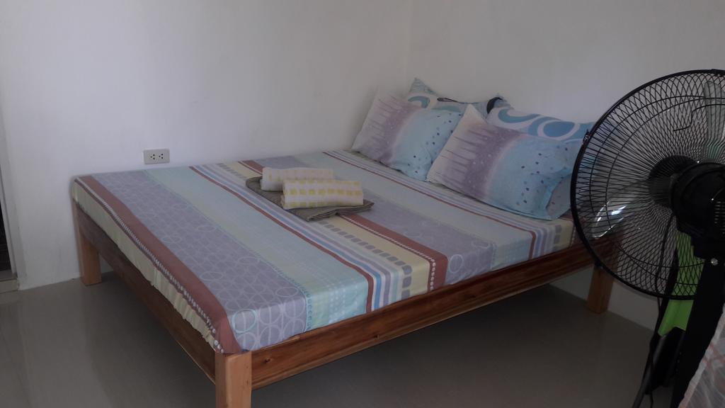 Charm Guest House Puerto Princesa Kültér fotó